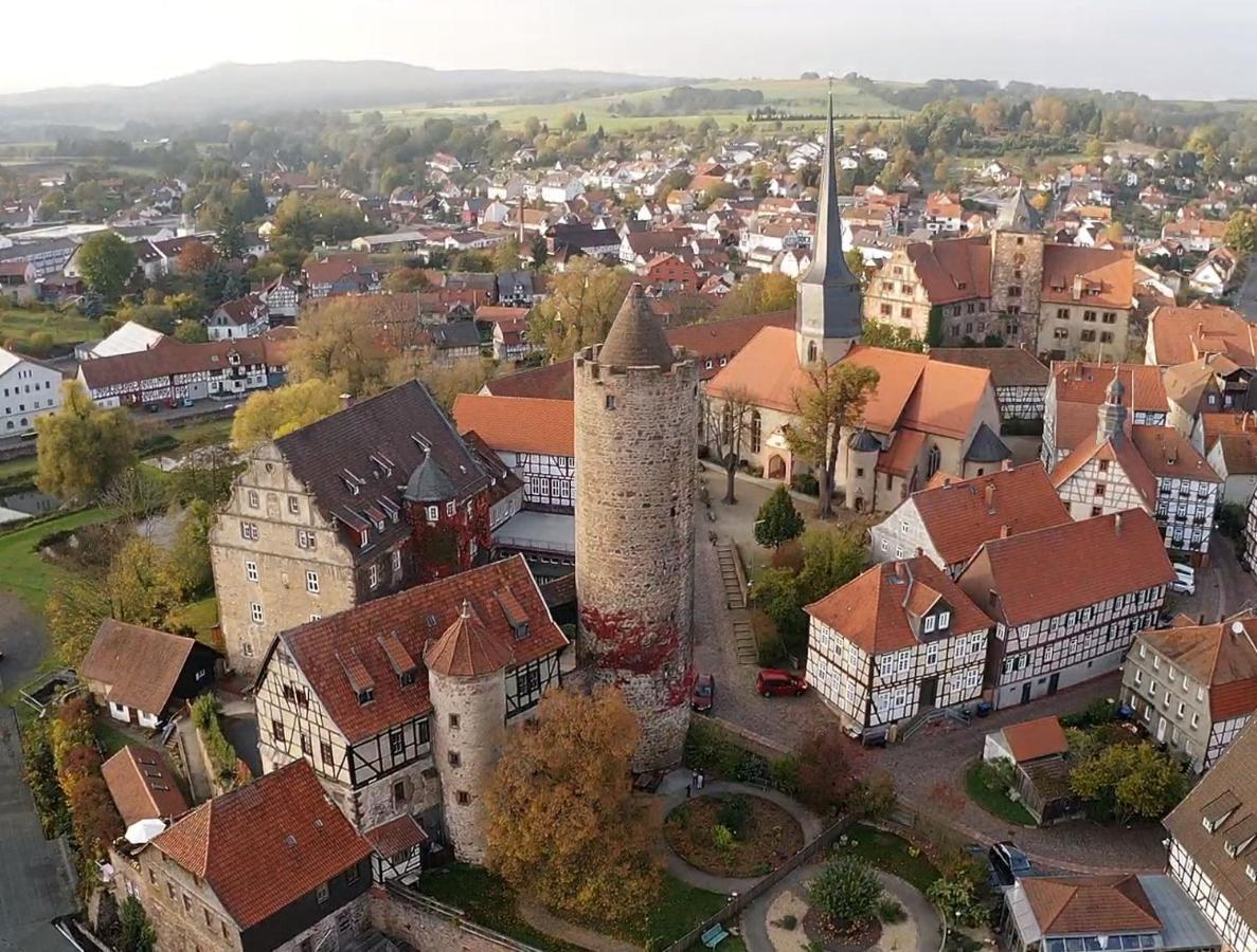 Graefin Amalia - Elegantes Apartment In Der Historischen Hinterburg In Schlitz, 2 Schlafzimmer, Mit Garten, Nahe Fulda Und Bad Hersfeld 外观 照片