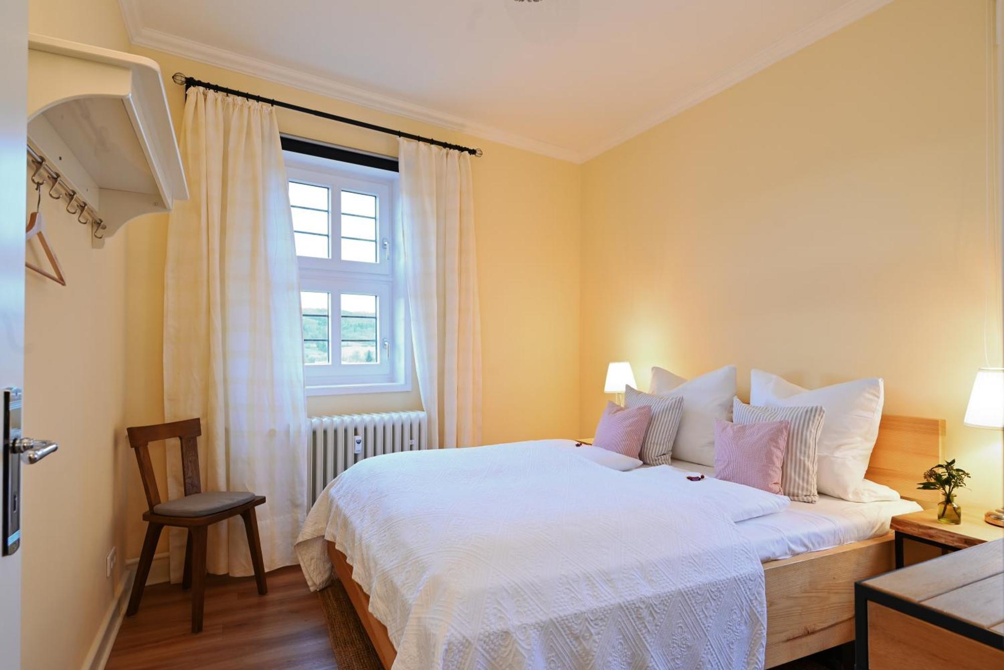 Graefin Amalia - Elegantes Apartment In Der Historischen Hinterburg In Schlitz, 2 Schlafzimmer, Mit Garten, Nahe Fulda Und Bad Hersfeld 外观 照片
